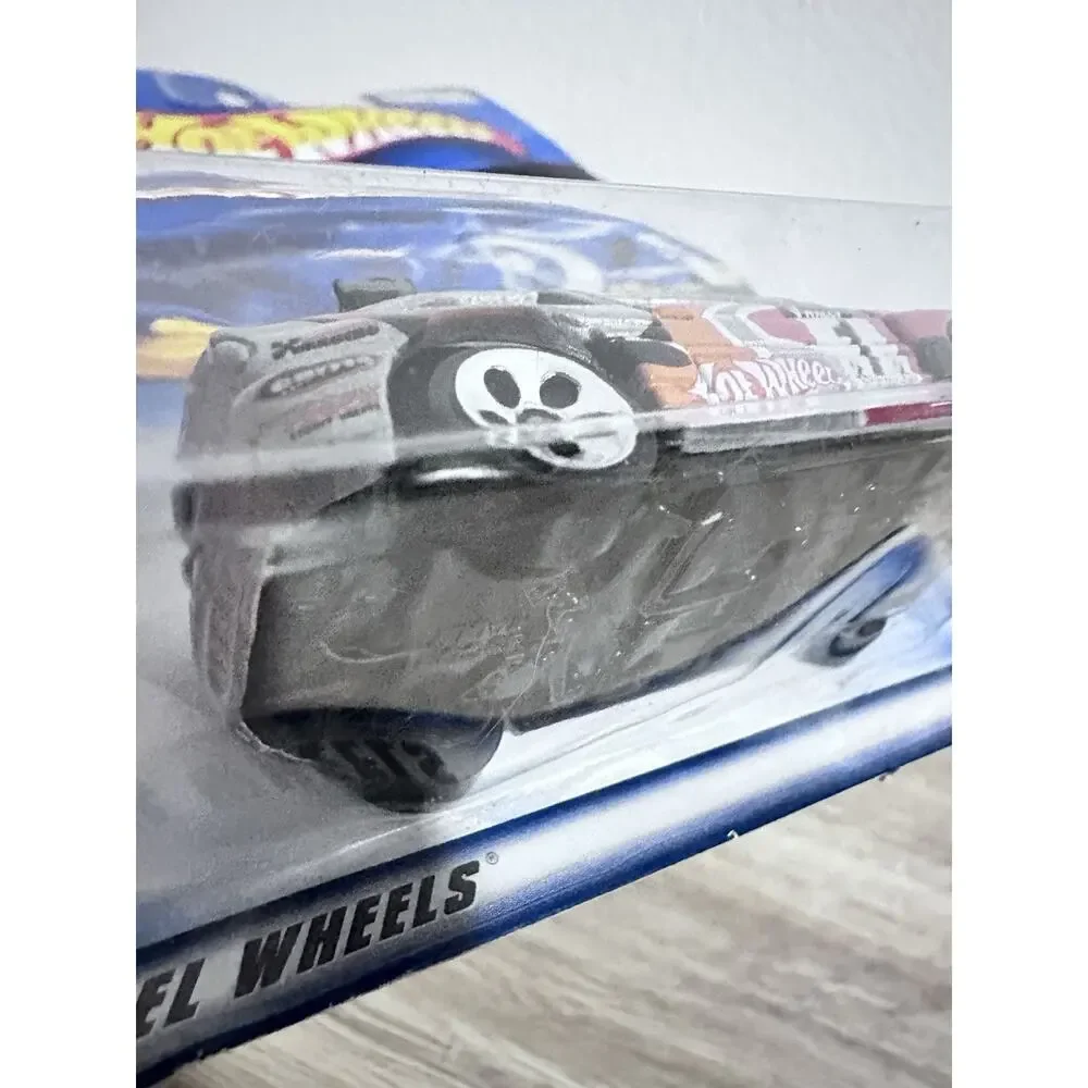 2001 Hot Wheels Collector No. 192 Ford Escort Rally with Chrome 5 Dot Wheels H86